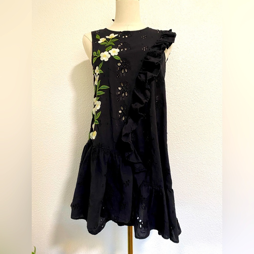 Zara Embroidered Cutwork Eyelet Short Dress With Ruffles Small Boho Classic